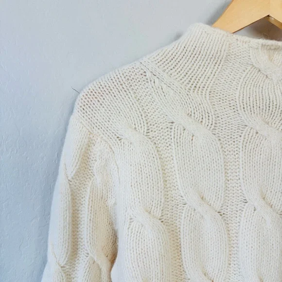 Eddie Bauer Women's Ivory Cable Knit mock neck fisherman Sweater size M rare - Picture 3 of 7